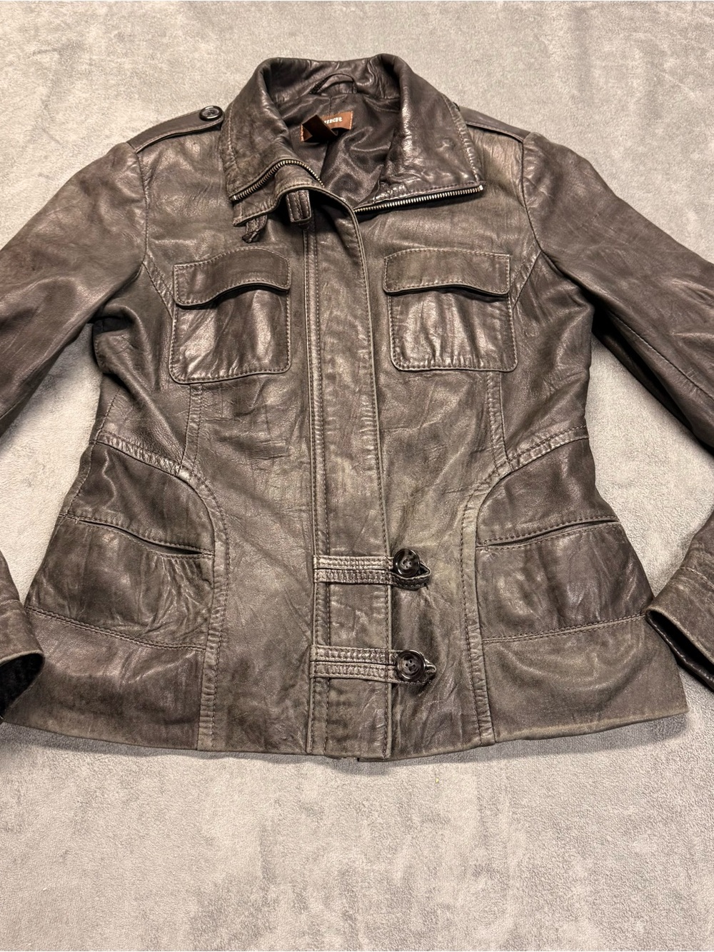 Danier Y2K Fitted Leather Jacket with Flap Pockets Moto Style